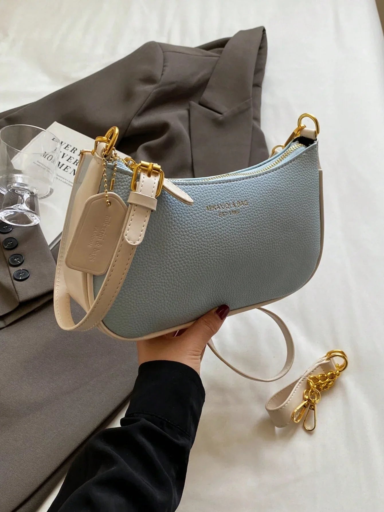 Women Plain PU Shoulder Bag
