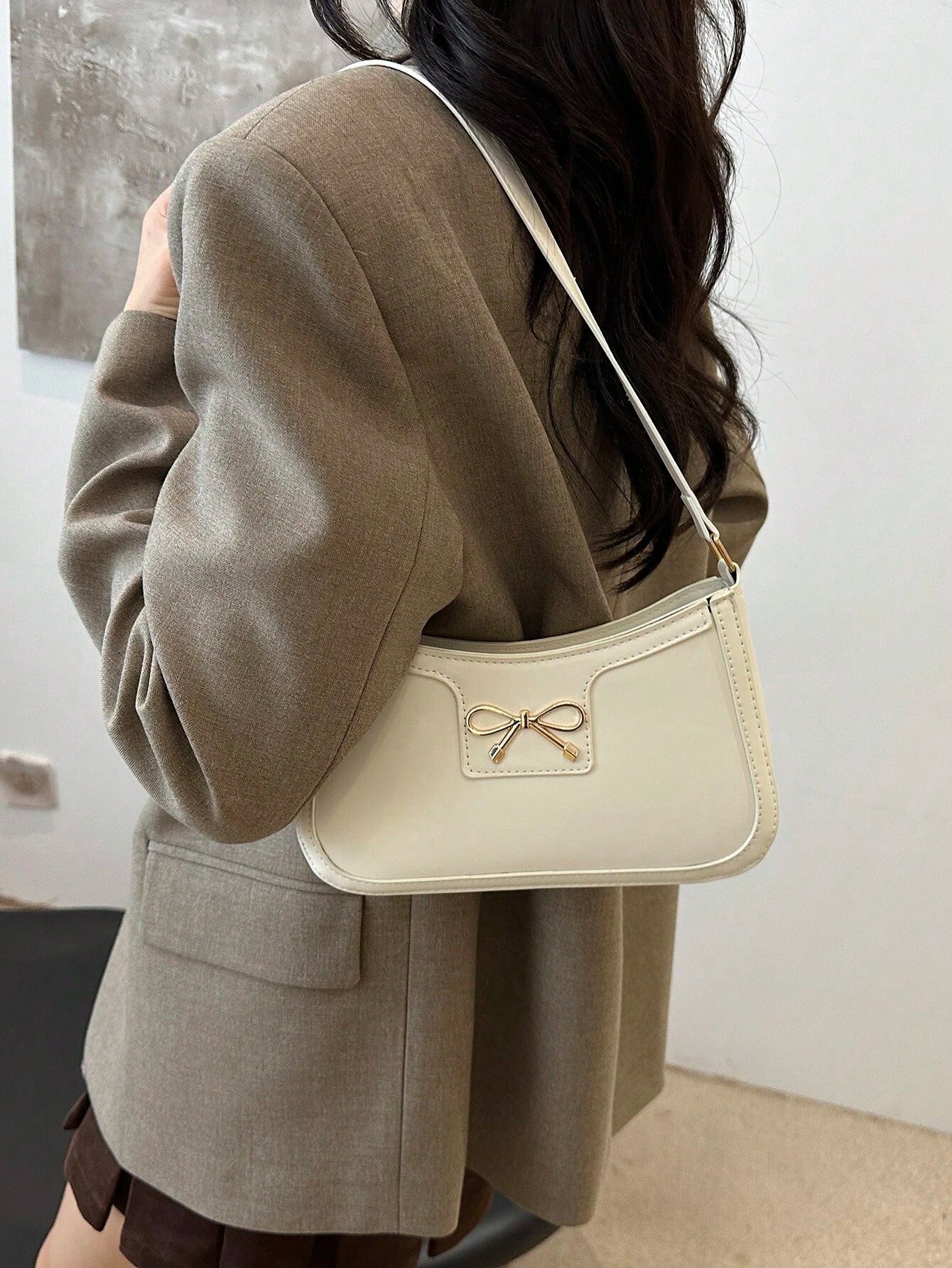 Women’s Elegant Crescent Shoulder Bag