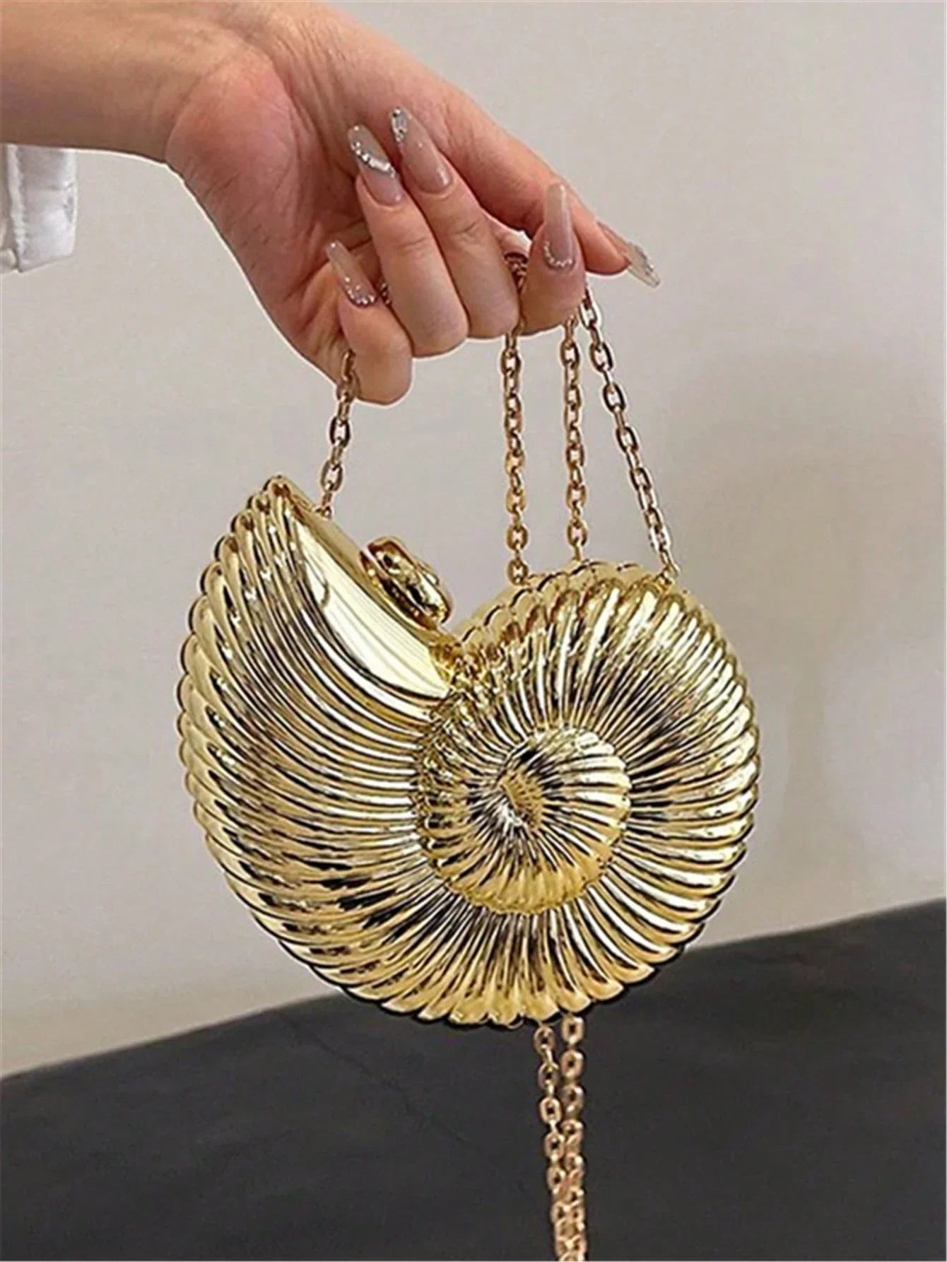 Women’s Acrylic Chain Evening Bag